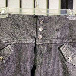 NWOT Sweet Vibes Button Waist Size 13